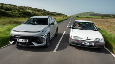 Rover 214i and Hyundai Kona - front tracking